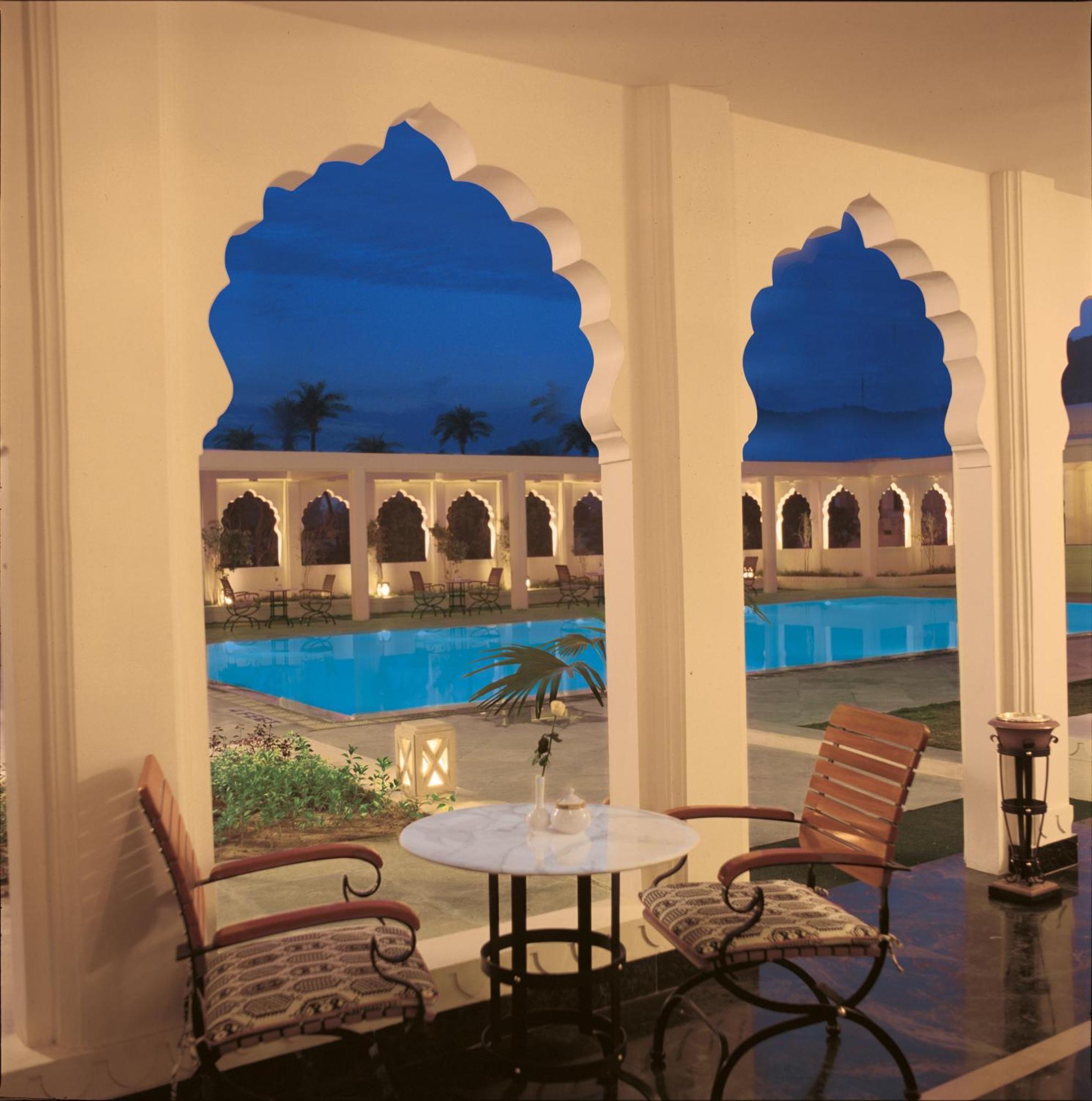 Trident Jaipur Otel Restoran fotoğraf The Imperial, New Delhi